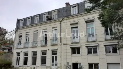 Bureaux à vendre au Vieux-Lille avec 31 stationnements privatifs - Offre immobilière - Arthur Loyd