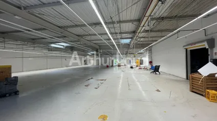 Location local commercial Fouquières-lès-Béthune grande visibilité ZA Actipolis - Offre immobilière - Arthur Loyd
