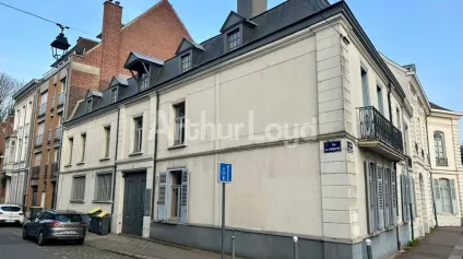 Immeuble indépendant de bureaux à vendre - 426 m² - Emplacement premium Lille centre / Vieux-Lille - Offre immobilière - Arthur Loyd