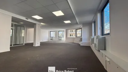 Location bureaux divisibles Lyon 3ème - bureaux lumineux proche Part-Dieu - Offre immobilière - Arthur Loyd