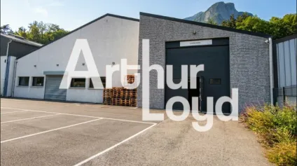 A VENDRE  Locaux d'activités de 481,39 m²  Villargondran (73300) - Offre immobilière - Arthur Loyd
