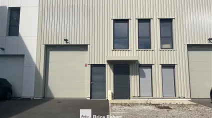 Locaux d'activité à louer à Décines-Charpieu dans parc sécurisé récent - Offre immobilière - Arthur Loyd