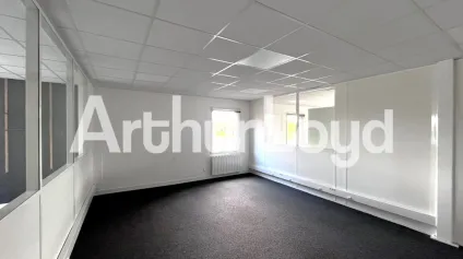 <br />Bureaux - À louer - Mondeville<br /> - Offre immobilière - Arthur Loyd