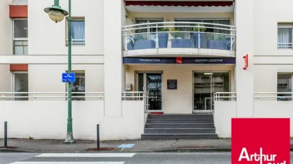 BIARRITZ à 2 pas du centre ville, bureaux de 140 m² avec parking - Offre immobilière - Arthur Loyd