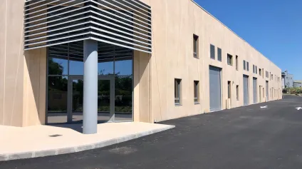 EXCLUSIVITE - Locaux d'activités récents à LOUER louer sur le PPOLE D'ACTIVITES D'AIX EN PROVENCE - Offre immobilière - Arthur Loyd