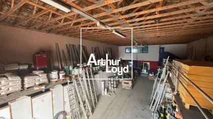 Locaux d activité à vendre à Saint-Geniès-de-Malgoirès visibilité axe fréquenté - Offre immobilière - Arthur Loyd