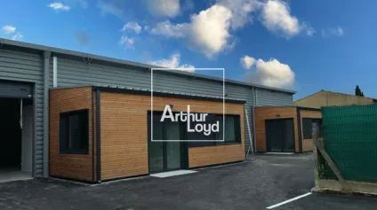 LOCAL D'ACTIVITÉ À LOUER - 304 m² - TOULOUSE SUD-OUEST - STOCKAGE & BUREAUX - PARKING CLOS - Offre immobilière - Arthur Loyd