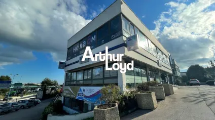 Location bureaux 136 m² en R+2 secteur Antibes - Excellente visibilité - Offre immobilière - Arthur Loyd