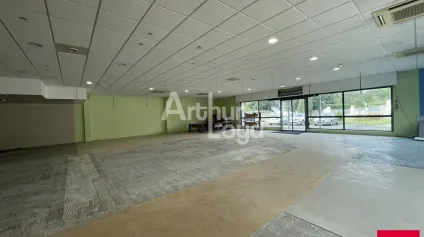 ANGERS EST LOCAL D'ACTIVITÉ DE 290 M² A LOUER - Offre immobilière - Arthur Loyd