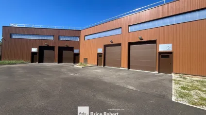 Locaux d'activité à louer à Bron modulables proche grands axes - Offre immobilière - Arthur Loyd