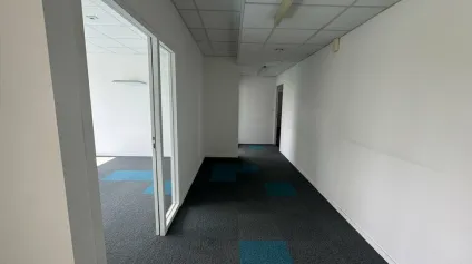 TOURS NORD L'AERONEF BUREAUX A LOUER DE 130 M² AVEC POSSIBILITE DE PARKING - Offre immobilière - Arthur Loyd