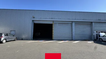 À LOUER : Local d'activités de stockage dans un parc d'activité à LIMAS, idéalement situé à proximité de l'A6 - Offre immobilière - Arthur Loyd