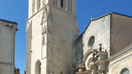<br />A LOUER - Local commercial centre-ville La Rochelle 125 m2 -<br /> - Offre immobilière - Arthur Loyd