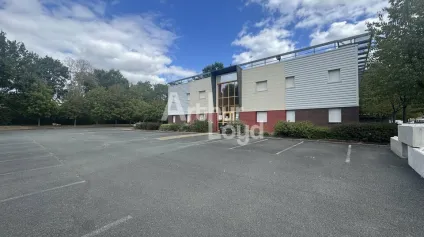 À VENDRE : Immeuble monopropriété en R+1 d'environ 951 M² avec 37 parkings - Offre immobilière - Arthur Loyd