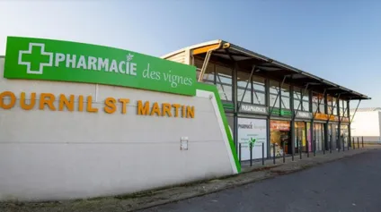 Location locaux commerciaux Pont Saint Martin visibilité route de Nantes - Offre immobilière - Arthur Loyd