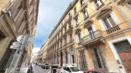Bureaux haussmanniens avec beaucoup de cachet à louer - Palais de Justice / Préfecture - 13006 Marseille - Offre immobilière - Arthur Loyd