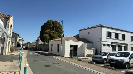 MAUZE SUR LE MIGNON - OPPORTUNITÉ RARE DE 56 M² POUR COMMERCE OU BUREAUX - Offre immobilière - Arthur Loyd