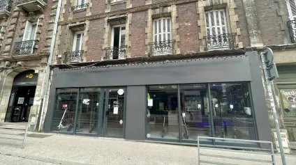 Locaux commerciaux à vendre à ROUEN 76000 - Offre immobilière - Arthur Loyd