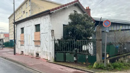 Locaux d’activité à rénover à vendre à Chatillon - Offre immobilière - Arthur Loyd