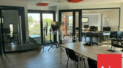 LA ROCHE-SUR-YON  BUREAUX À LA LOCATION - 770M² - Offre immobilière - Arthur Loyd