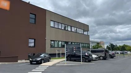 Ensemble immobilier indépendant à usage de bureaux et laboratoires - 8750 m² - Offre immobilière - Arthur Loyd