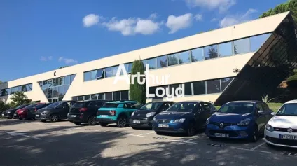 Bureaux à louer de 361.52 m² bâtiment rénové - Sophia Antipolis - Offre immobilière - Arthur Loyd