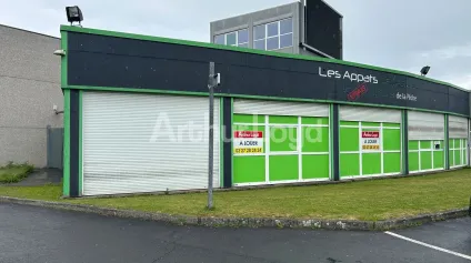 À LOUER - CELLULES COMMERCIALES IDÉALEMENT SITUÉES À PETITE-FORÊT - Offre immobilière - Arthur Loyd