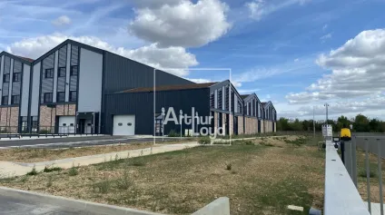 LE PLESSIS PATE LOCAUX NEUFS A LOUER - Offre immobilière - Arthur Loyd