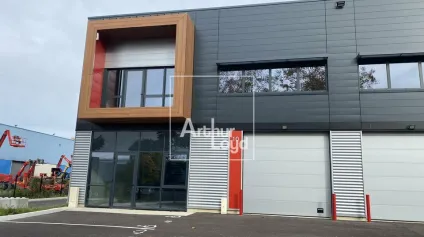LOCAUX NEUFS A LOUER BONDOUFLE - Offre immobilière - Arthur Loyd