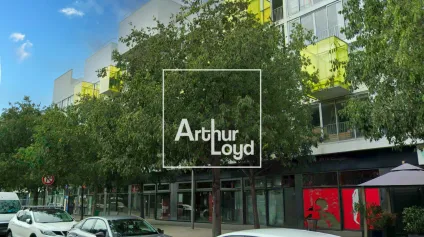 LOCAL COMMERCIAL À LOUER À BLAGNAC - 1 297 m² AVEC LARGE VITRINE - Offre immobilière - Arthur Loyd