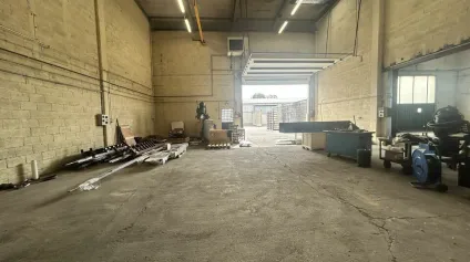 Chalon sur Saône- Saôneor Local d'activité de 900 m² divisible à partir de 300 m² - Offre immobilière - Arthur Loyd