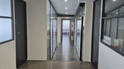 BAYONNE Bureaux modulables à la carte 1er étage !!! - Offre immobilière - Arthur Loyd