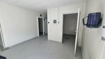 Local agroalimentaire 950 m² rénové avec chambres froides et extraction - Site stratégique à Poitiers Sud - Offre immobilière - Arthur Loyd