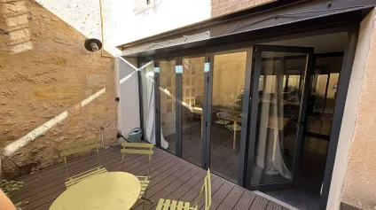 Bureaux à louer Bordeaux avec terrasse de 50 m² quartier Victoire-Saint-Michel - Offre immobilière - Arthur Loyd