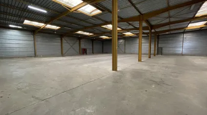 Locaux d'activité à louer à EVREUX 27000 - Offre immobilière - Arthur Loyd
