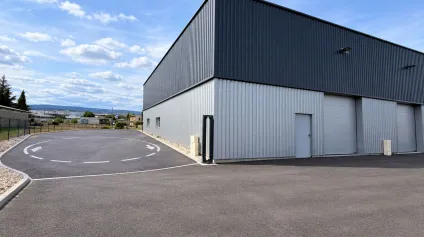 LOCAL D'ACTIVITÉ NEUF - 186 m² - SAVIGNEUX - Offre immobilière - Arthur Loyd