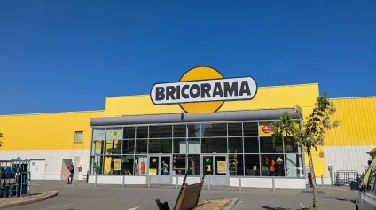 À VENDRE - Ensemble commercial de 3 253 m² - Roanne (42)<br />Un emplacement commercial stratégique offrant un fort potentiel - Offre immobilière - Arthur Loyd
