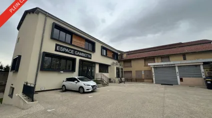 Bureau à louer Valence open space rénové avec parking privatif - Offre immobilière - Arthur Loyd