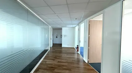 POITIERS SAINT BENOIT - BUREAUX NEUFS A ACHETER SECTEUR POLYCLINIQUE - 184 m² - Offre immobilière - Arthur Loyd