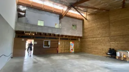 Local d'activités 195 m2, Zac Les Coteaux Sainte Luce, propre - Offre immobilière - Arthur Loyd