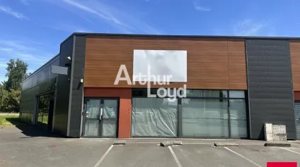 MELESSE - LOCAL COMMERCIAL A LOUER - ZONE COMMERCIALE SUPER U - Offre immobilière - Arthur Loyd