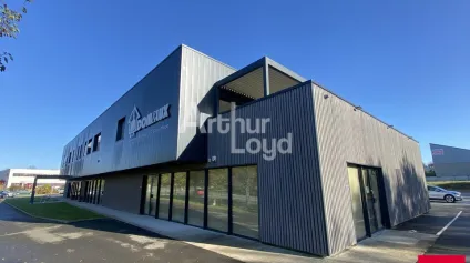 LOCAL D'ACTIVITE - ENTREPOT location et vente à CORPS NUDS 35150 - Offre immobilière - Arthur Loyd