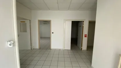 200m² de bureaux à vendre ou à louer SALON DE PROVENCE - Offre immobilière - Arthur Loyd