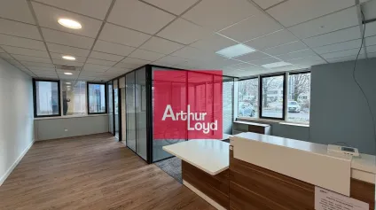 Bureau à louer d'une surface 112m² MINIPARC EYBENS - Offre immobilière - Arthur Loyd