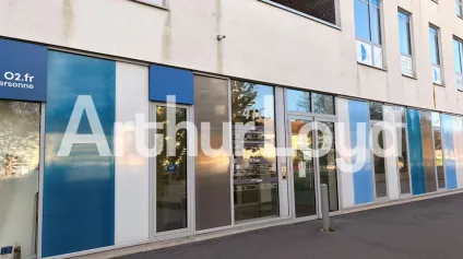 <br />BUREAUX PMR 55M² - EN PARFAIT ETAT - A LOUER<br /> - Offre immobilière - Arthur Loyd
