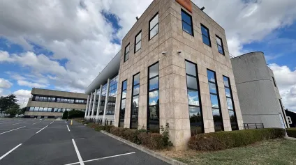 Locaux d activité à louer à Pontoise sur site sécurisé de 8 756 m² - Offre immobilière - Arthur Loyd