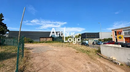 A vendre terrain de 1089 m² - Puget-Sur-Argens - Offre immobilière - Arthur Loyd