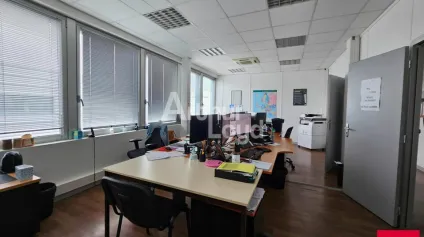 ANGERS EST BUREAUX DE 185 M² A LOUER - Offre immobilière - Arthur Loyd