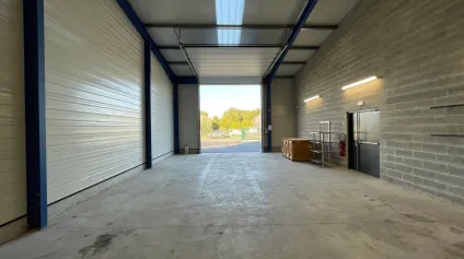 A LOUER LOCAL D'ACTIVITÉ 185 M2 ENVIRON À RESSONS SUR MATZ - PROCHE A1 - Offre immobilière - Arthur Loyd