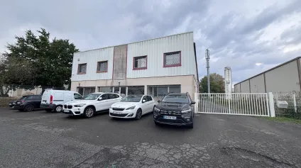 Bâtiment d activité à louer à Vertou avec site indépendant sécurisé - Offre immobilière - Arthur Loyd